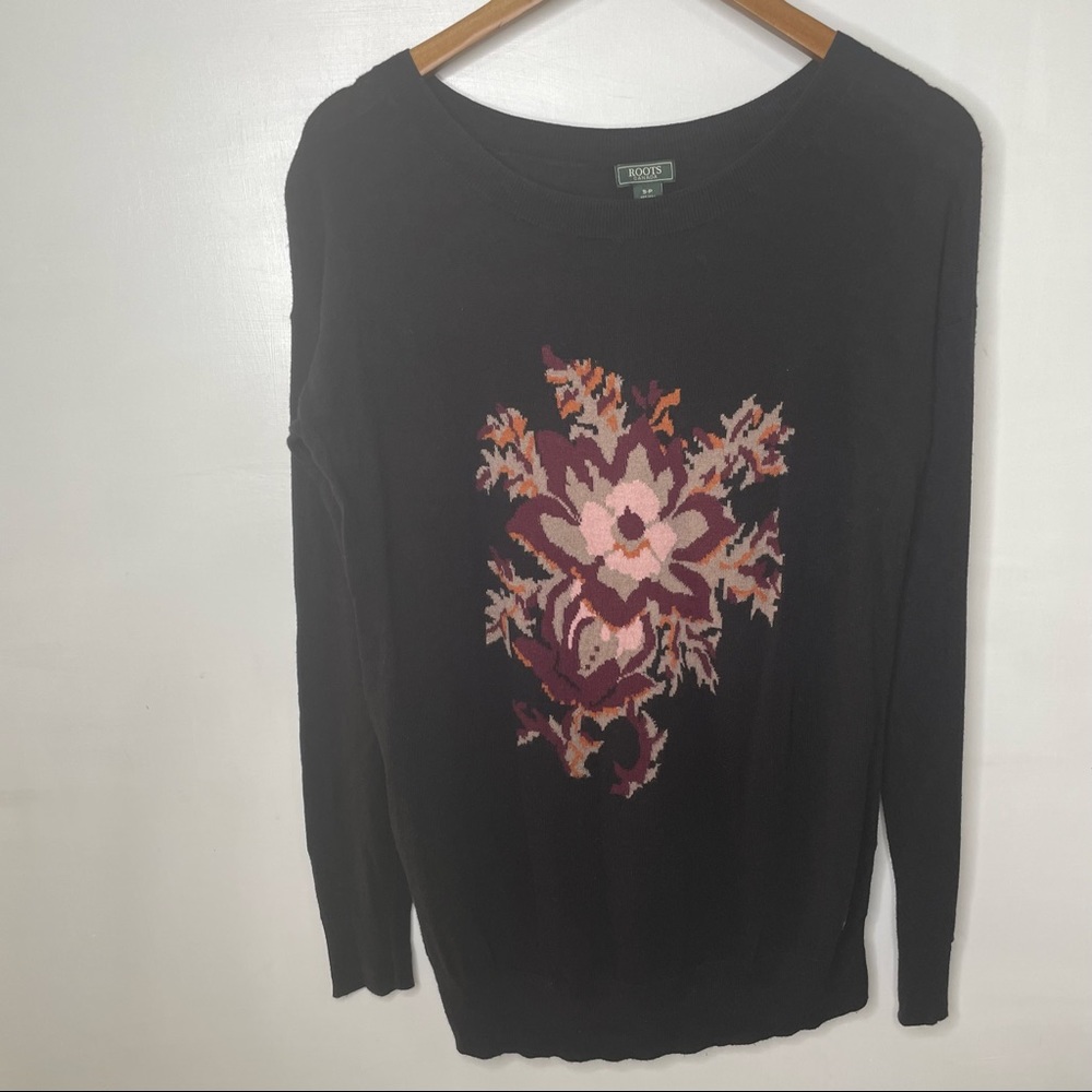 ROOTS BLACK SWEATER WITH FLORAL DETAIL COTTON, VISCOSE AND MODAL BLEND